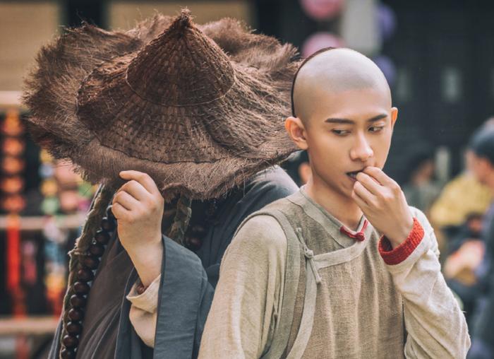 太和殿的匾額_太和殿匾額是誰(shuí)寫(xiě)的_鰲拜匾額